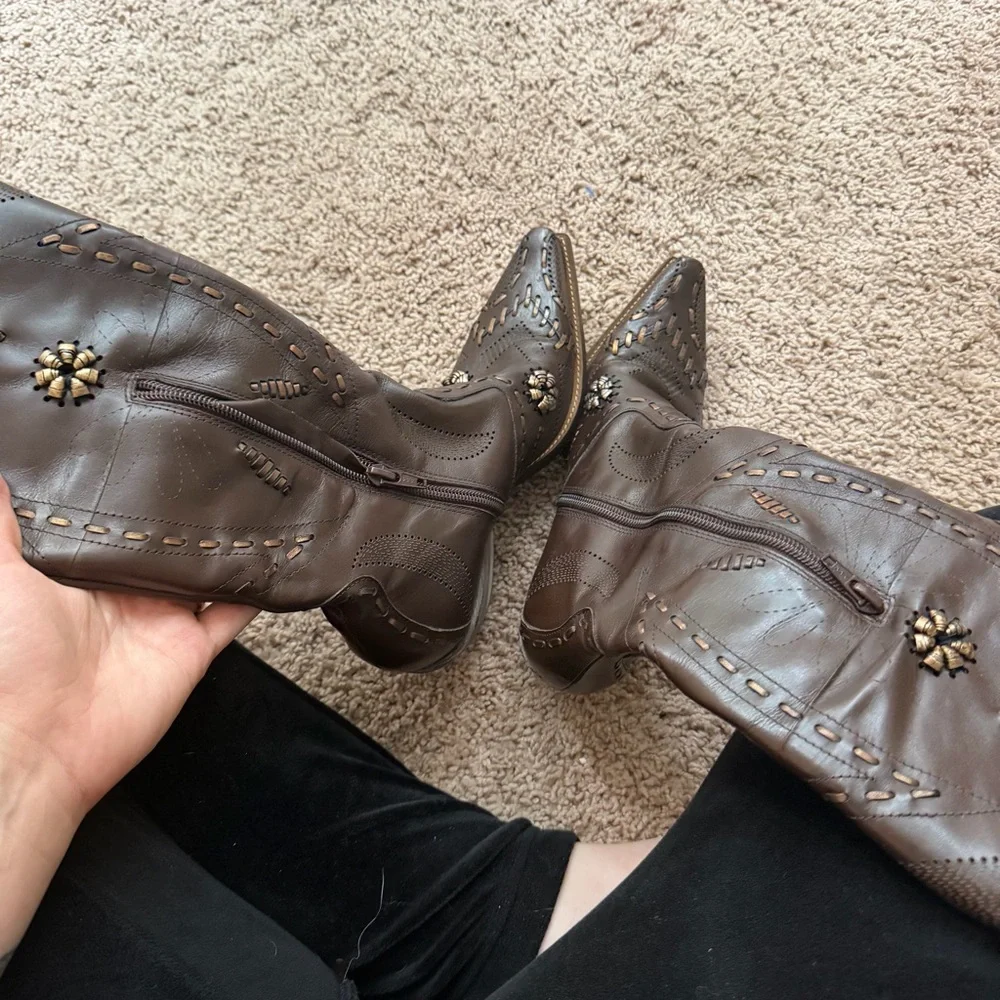 BCBG Y2K cowboy boots